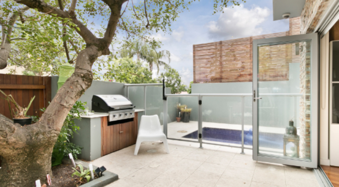 Expert Outdoor Tiler Brisbane by Avid Tiling installing durable porcelain and natural stone tiles for patios, balconies, pathways, pool surrounds, and outdoor entertaining areas with precision.